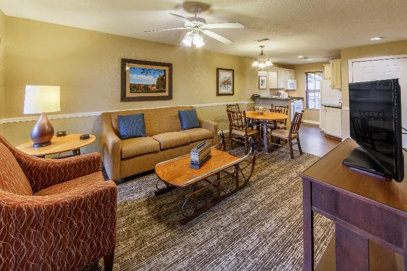 Holiday Inn Club Vacations Apple Mountain Resort 5