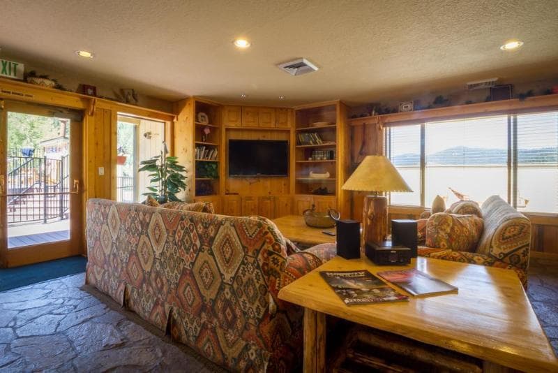 Red Wolf Lodge at Olympic Valley photo 1