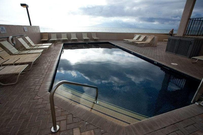 Kahana Beach Resort 4