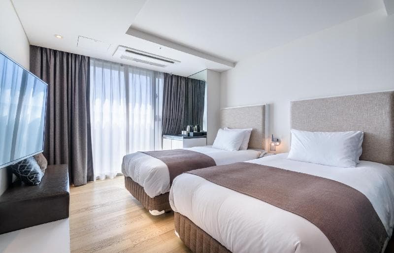 Brown Suites Jeju Hotel & Resort 3