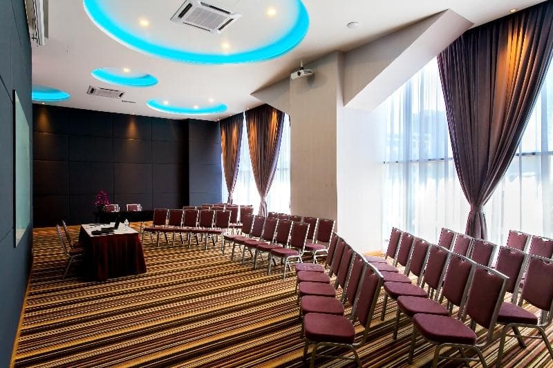 The Straits Hotel & Suites 2