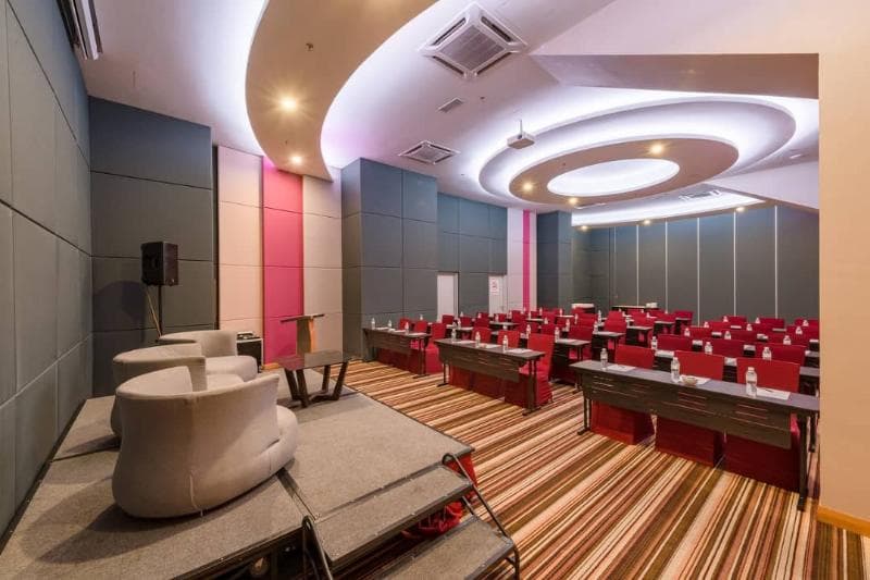 The Straits Hotel & Suites 4