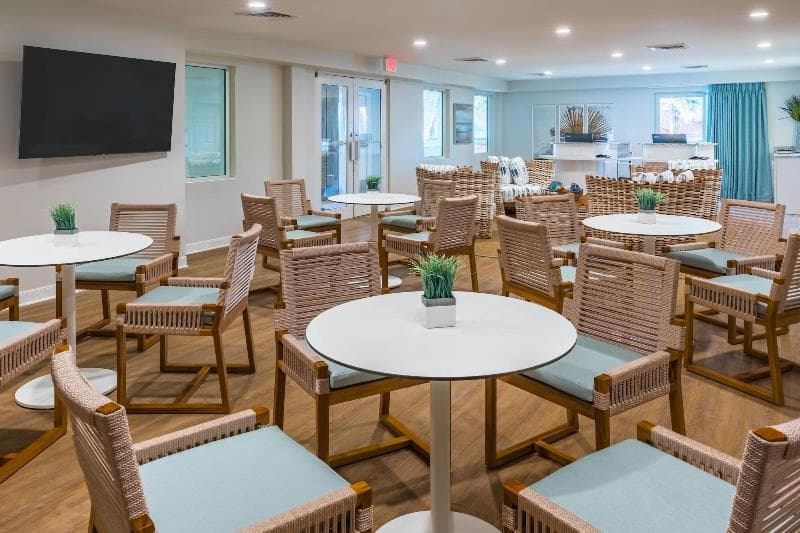 The Palms Oceanfront Hotel 5