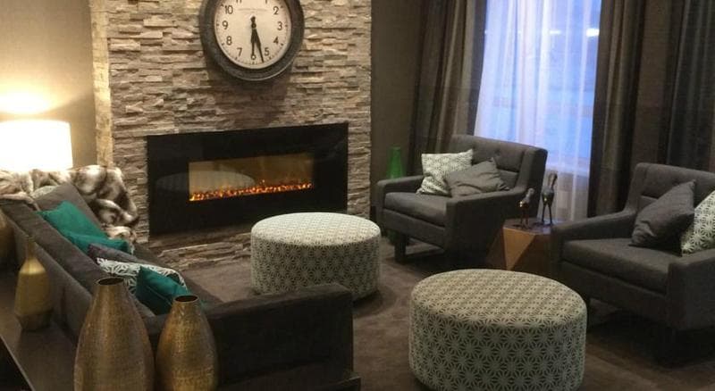 Sandman Hotel Oakville 5
