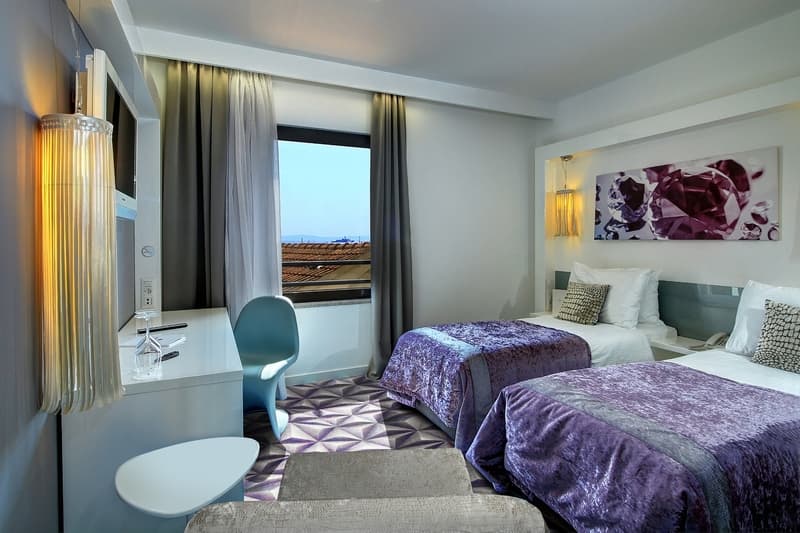 Luxe Boutique Hotel 3