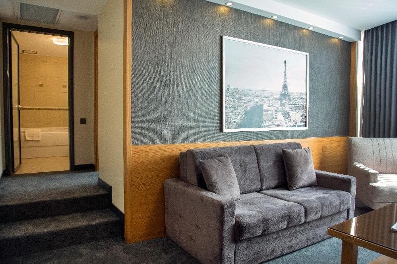 Tan Hotel - Special Category 2