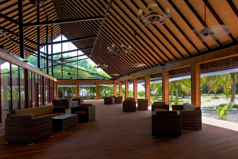 Furaveri Island Resort & Spa 3
