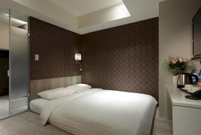 Rf Hotel 4