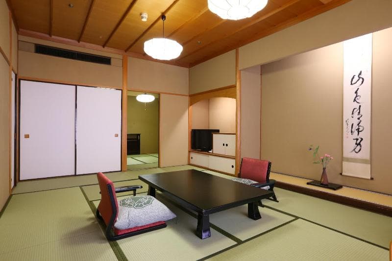 Tsubaki photo 1