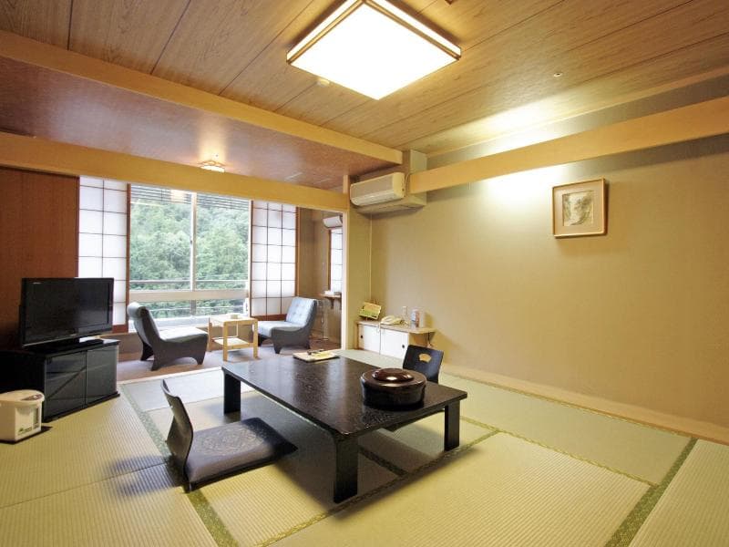 Yumoto Kanko Hotel Saikyo 3