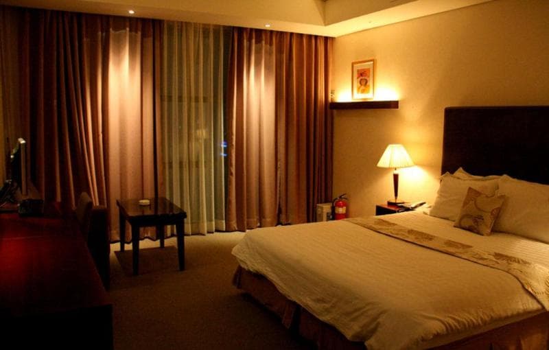 Sunshine Hotel main