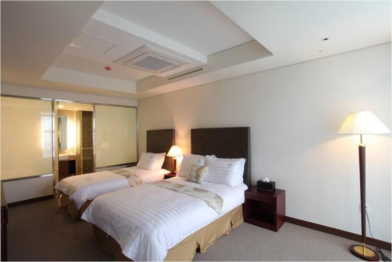 Sunshine Hotel photo 1