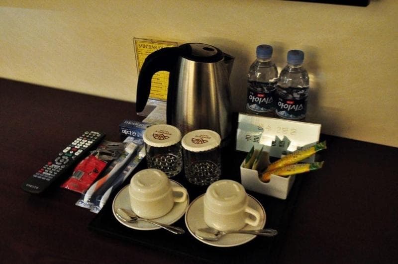 Sunshine Hotel 4
