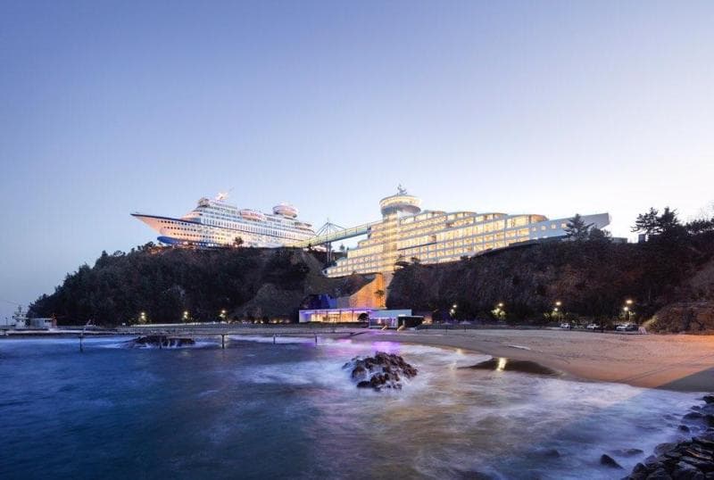 Sun Cruise Resort & Yacht 2