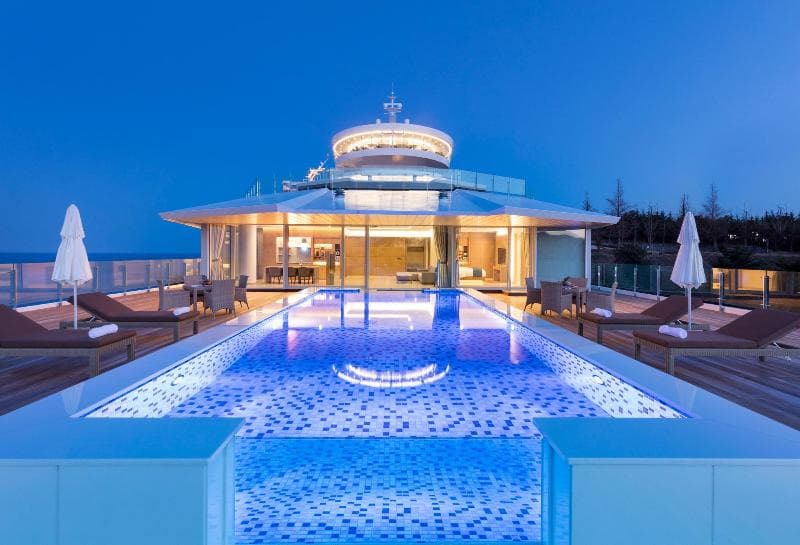 Sun Cruise Resort & Yacht 4