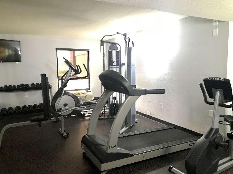 Best Western Plus Jonesboro Inn & Suites 2