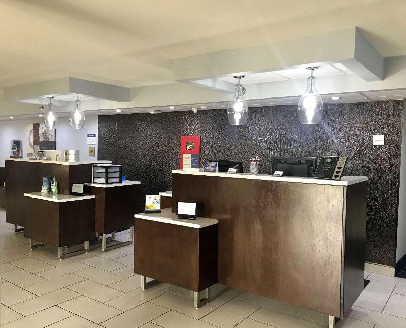 Best Western Plus Jonesboro Inn & Suites 4