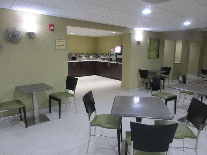 Best Western Plus Jonesboro Inn & Suites 3