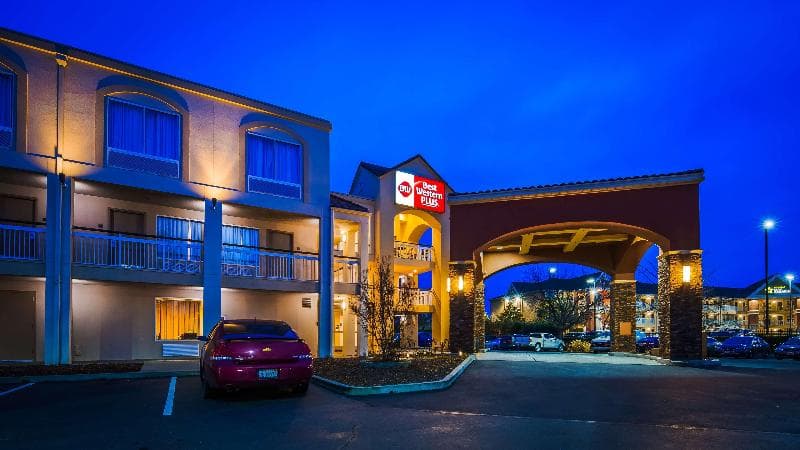 Best Western Plus Rancho Cordova Inn 3