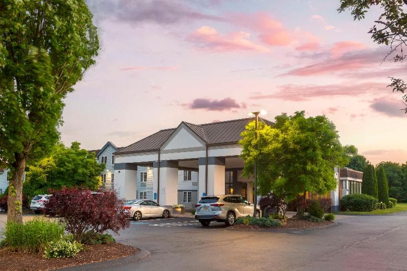 Best Western Hartford Hotel & Suites 3