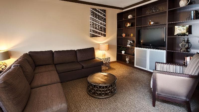 Best Western Plus Miami Airport North Hotel & Suites 5