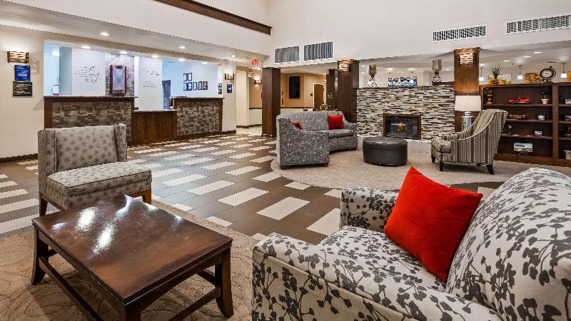 Green Mill Village Hotel & Suites Bw Signature 5