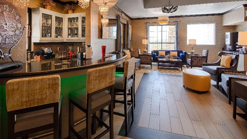 Best Western Plus Emerald Inn & Suites 3