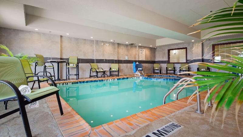 Best Western Plus Pratt 5