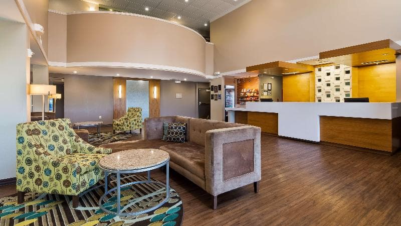 Best Western Plus Patterson Park Inn 4
