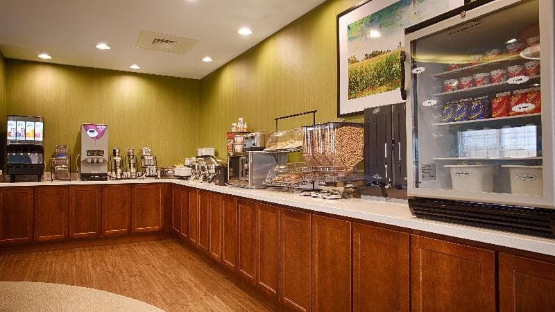 Best Western Plus Patterson Park Inn 2
