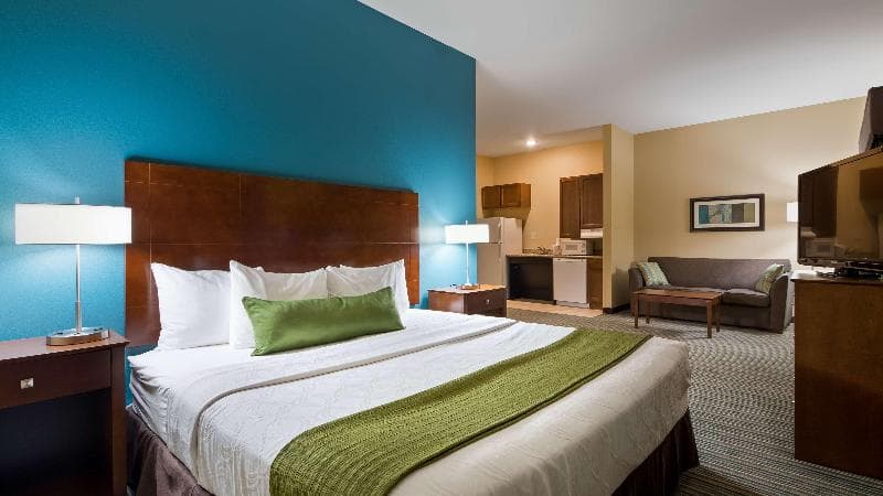 Best Western Plus Patterson Park Inn 3