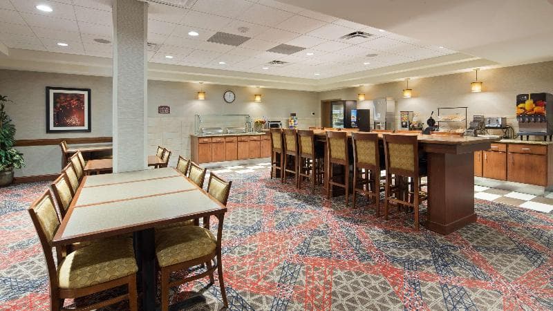 Best Western Plus Willmar 3