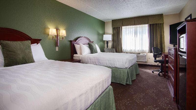 Best Western Plus New Ulm 4