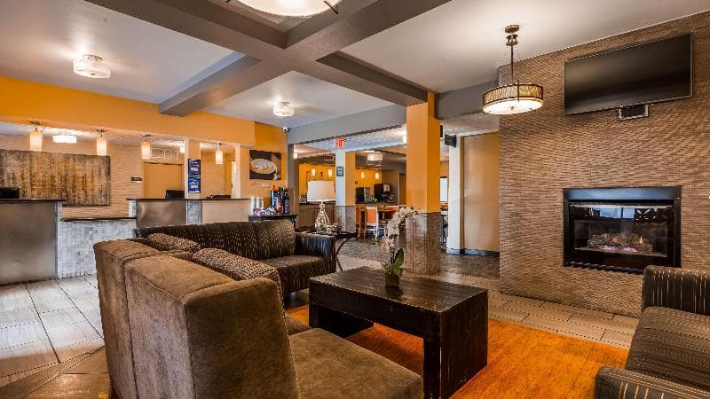 Best Western Plus The Four Corners Inn 5