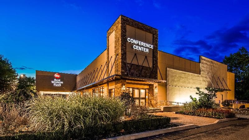 Best Western Plus Kingston Hotel & Conference Center photo 1