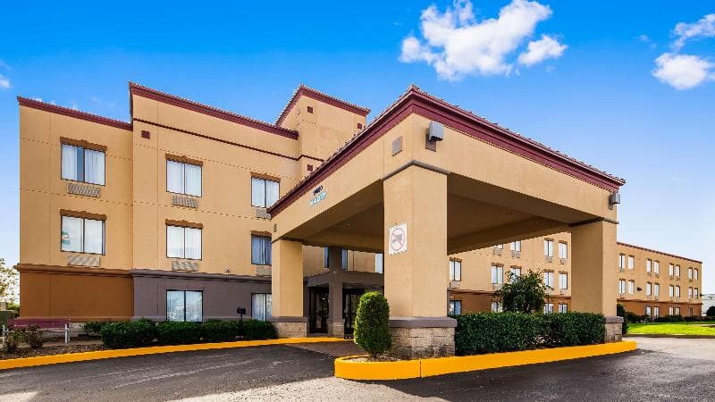 Best Western Plus Boardman Inn & Suites 3