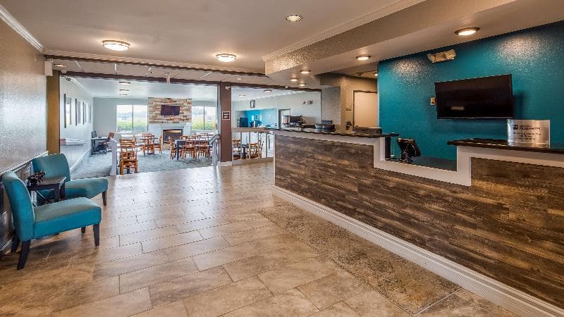 Best Western Plus Boardman Inn & Suites 5