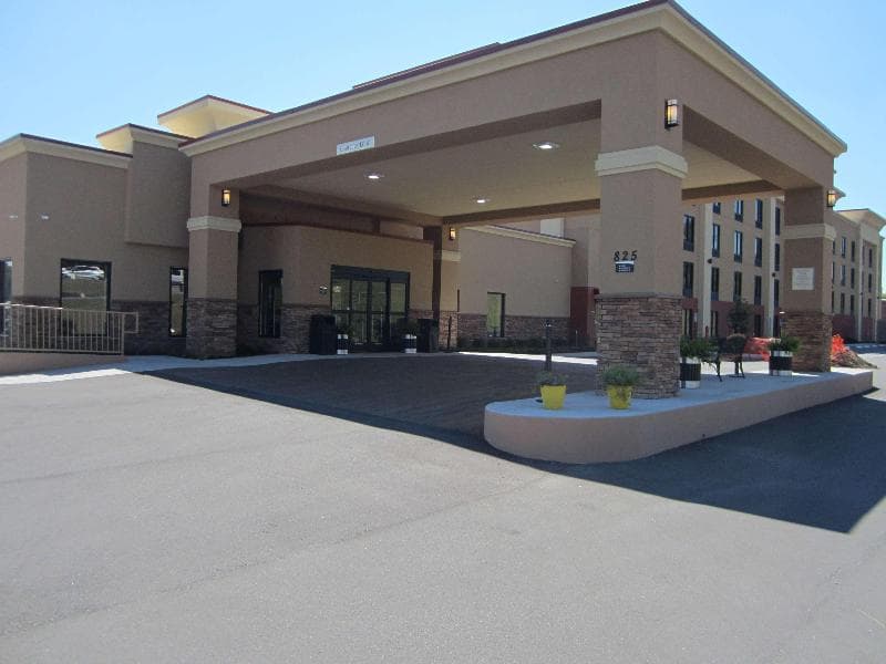 Best Western Plus Sunrise Inn 4