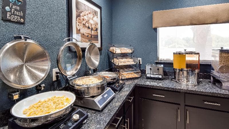 Best Western Plus Lake Jackson Inn & Suites 3