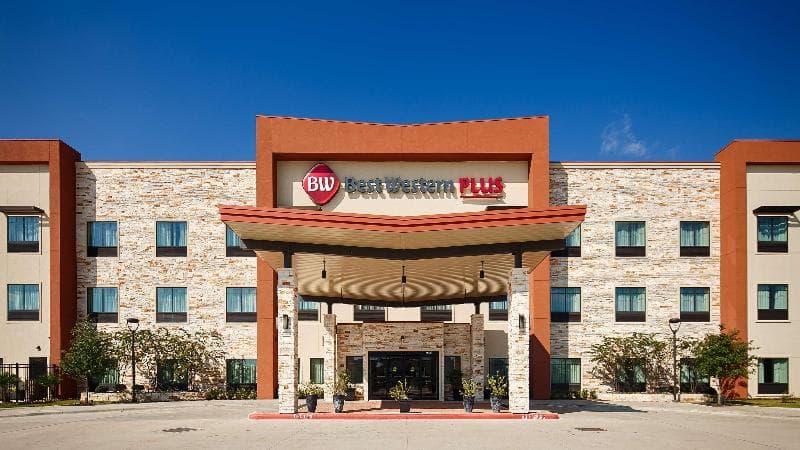 Best Western Plus College Station Inn & Suites 2