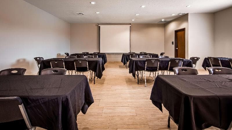 Best Western Plus Dilley Inn & Suites photo 1