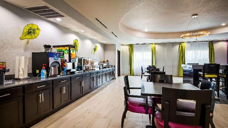 Best Western Plus Dilley Inn & Suites 3