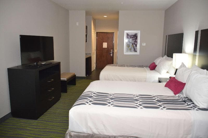 Best Western Plus Dilley Inn & Suites 4