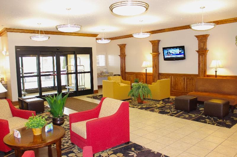 Best Western Plus Landmark Hotel 5