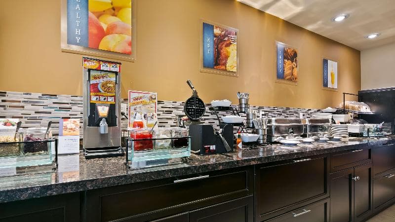 Best Western Plus Peace River Hotel & Suites 4