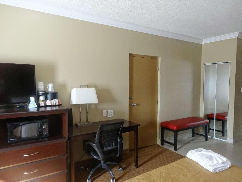Best Western Plus Bowmanville 2