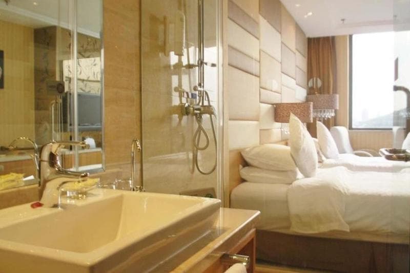 The Center Hotel Weihai 4