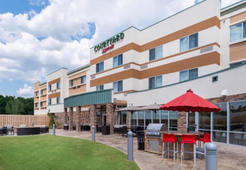 Courtyard Elmira Horseheads 4