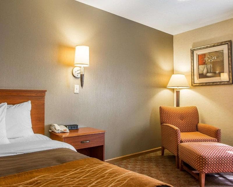 Comfort Inn 4