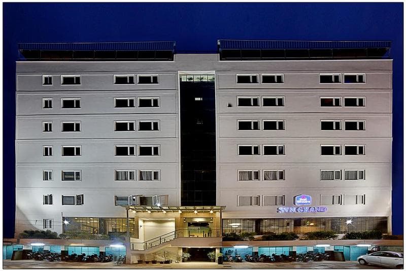 Best Western Svn Grand main